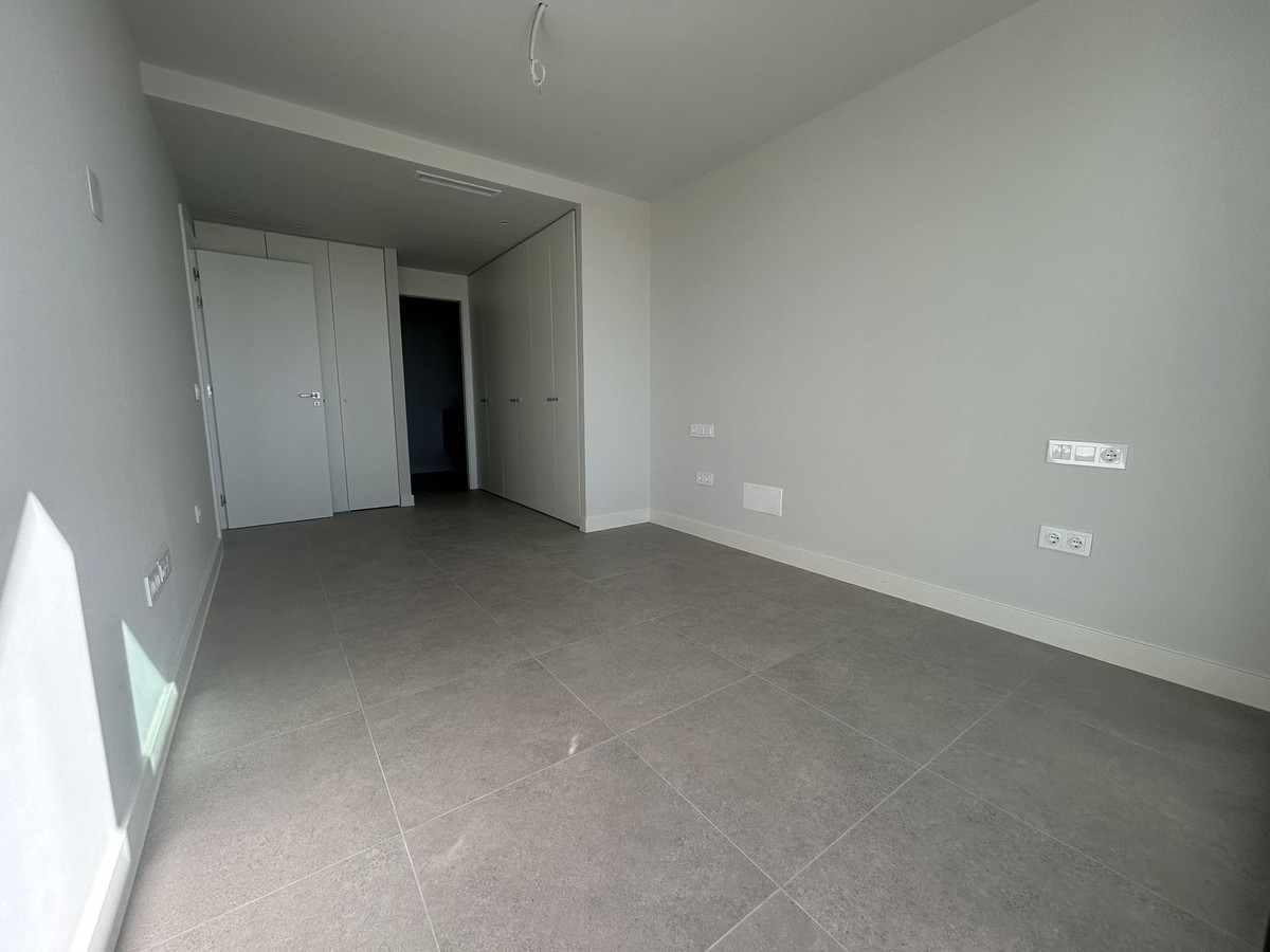 2 Bed Apartment for sale in Estepona Costa Del Sol, Málaga, Spain