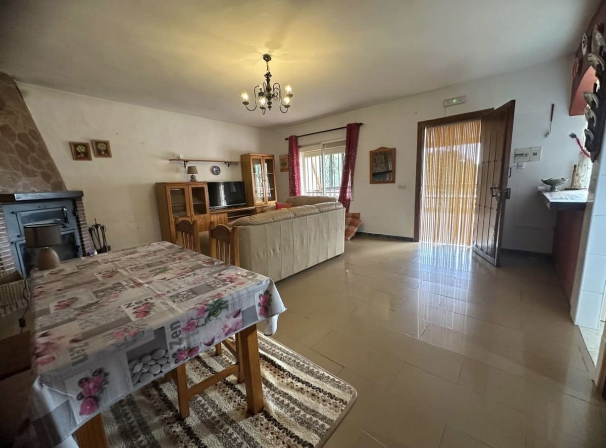 4 Bed Townhouse for sale in Nerja Costa Del Sol East, Málaga, Spain