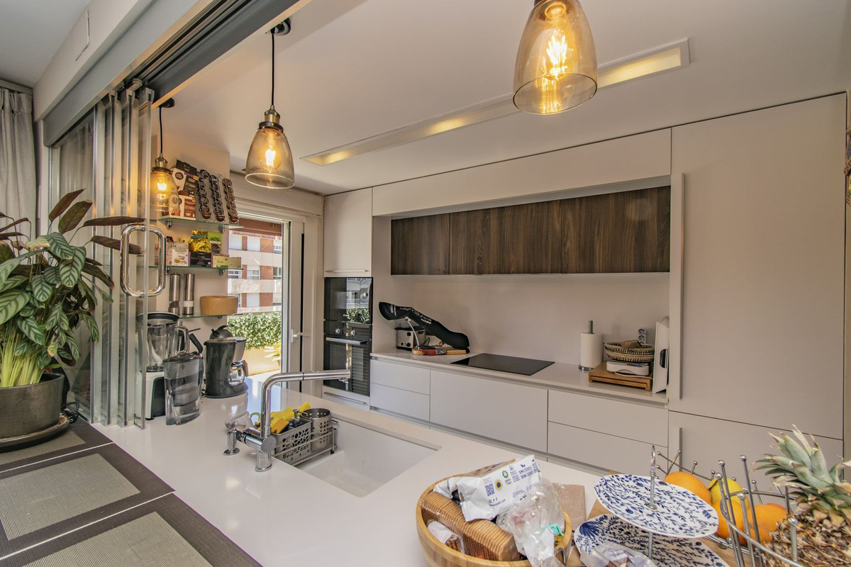 3 Bed Apartment for sale in Marbella Costa Del Sol, Málaga, Spain