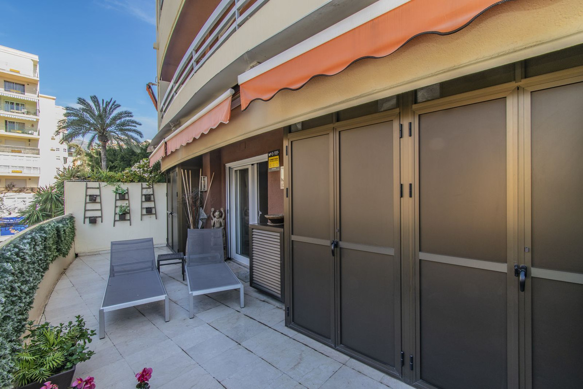 3 Bed Apartment for sale in Marbella Costa Del Sol, Málaga, Spain