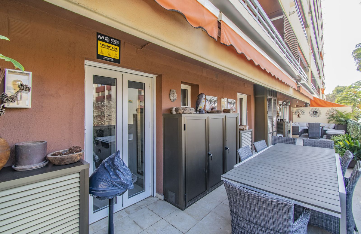 3 Bed Apartment for sale in Marbella Costa Del Sol, Málaga, Spain