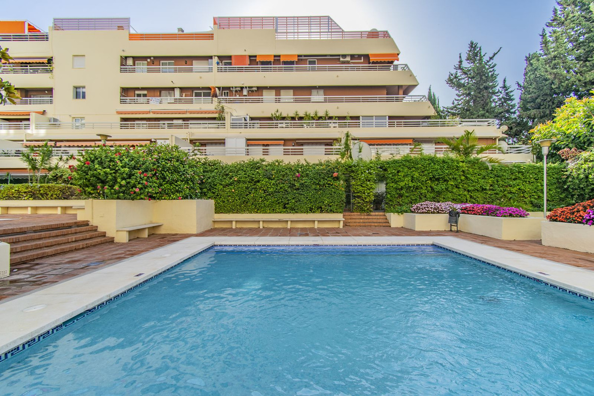 3 Bed Apartment for sale in Marbella Costa Del Sol, Málaga, Spain