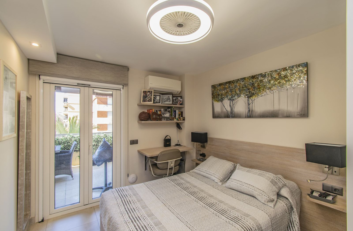 3 Bed Apartment for sale in Marbella Costa Del Sol, Málaga, Spain