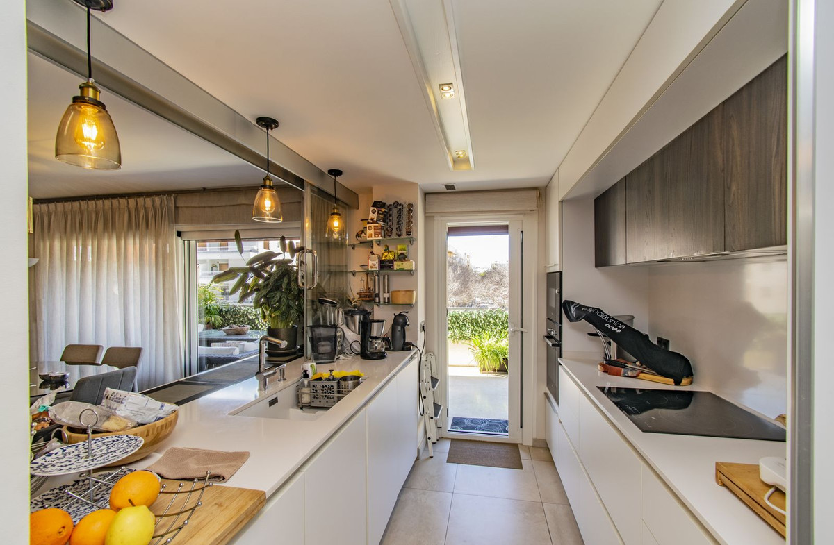 3 Bed Apartment for sale in Marbella Costa Del Sol, Málaga, Spain
