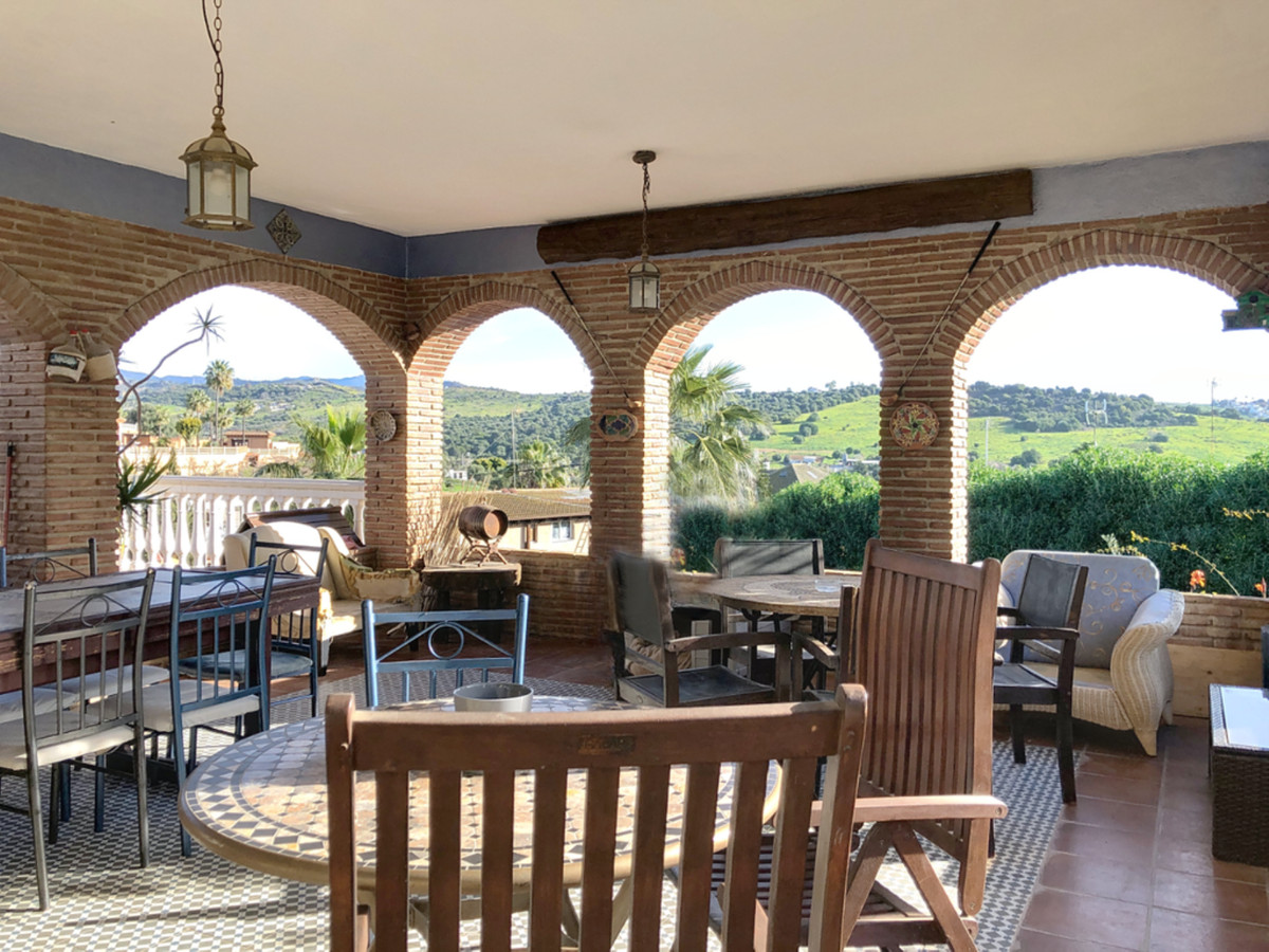 6 Bed Townhouse for sale in Estepona Costa Del Sol, Málaga, Spain