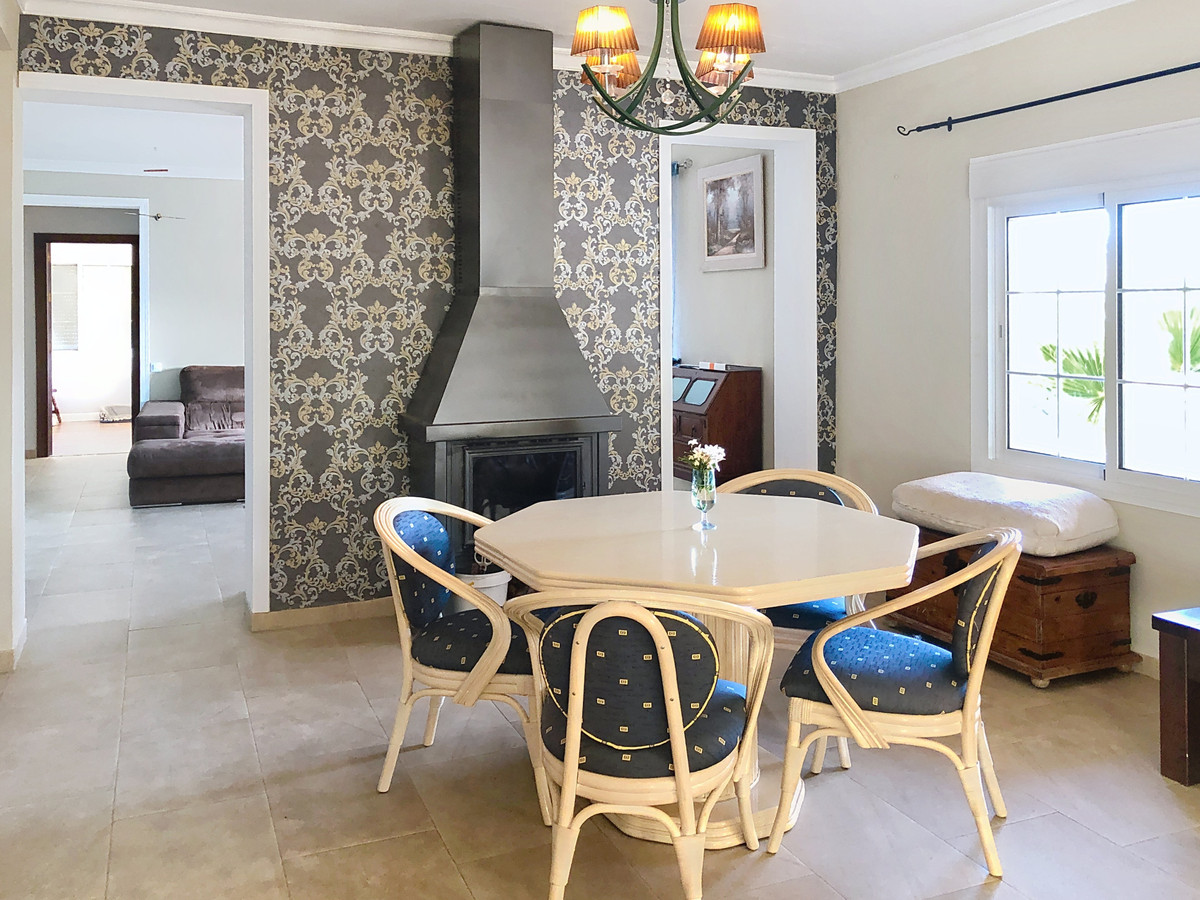 6 Bed Townhouse for sale in Estepona Costa Del Sol, Málaga, Spain