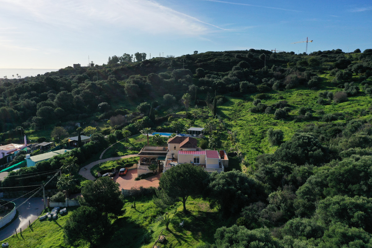 6 Bed Townhouse for sale in Estepona Costa Del Sol, Málaga, Spain