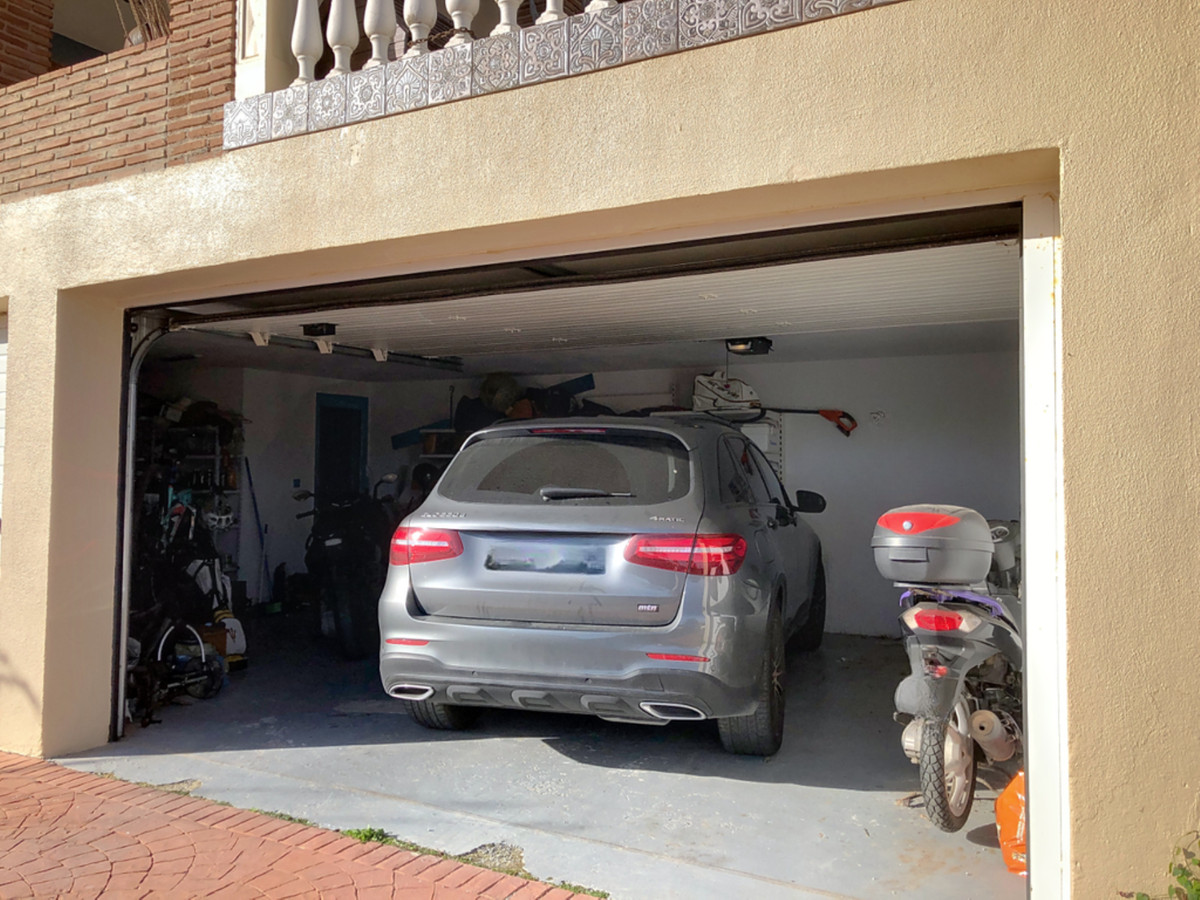6 Bed Townhouse for sale in Estepona Costa Del Sol, Málaga, Spain