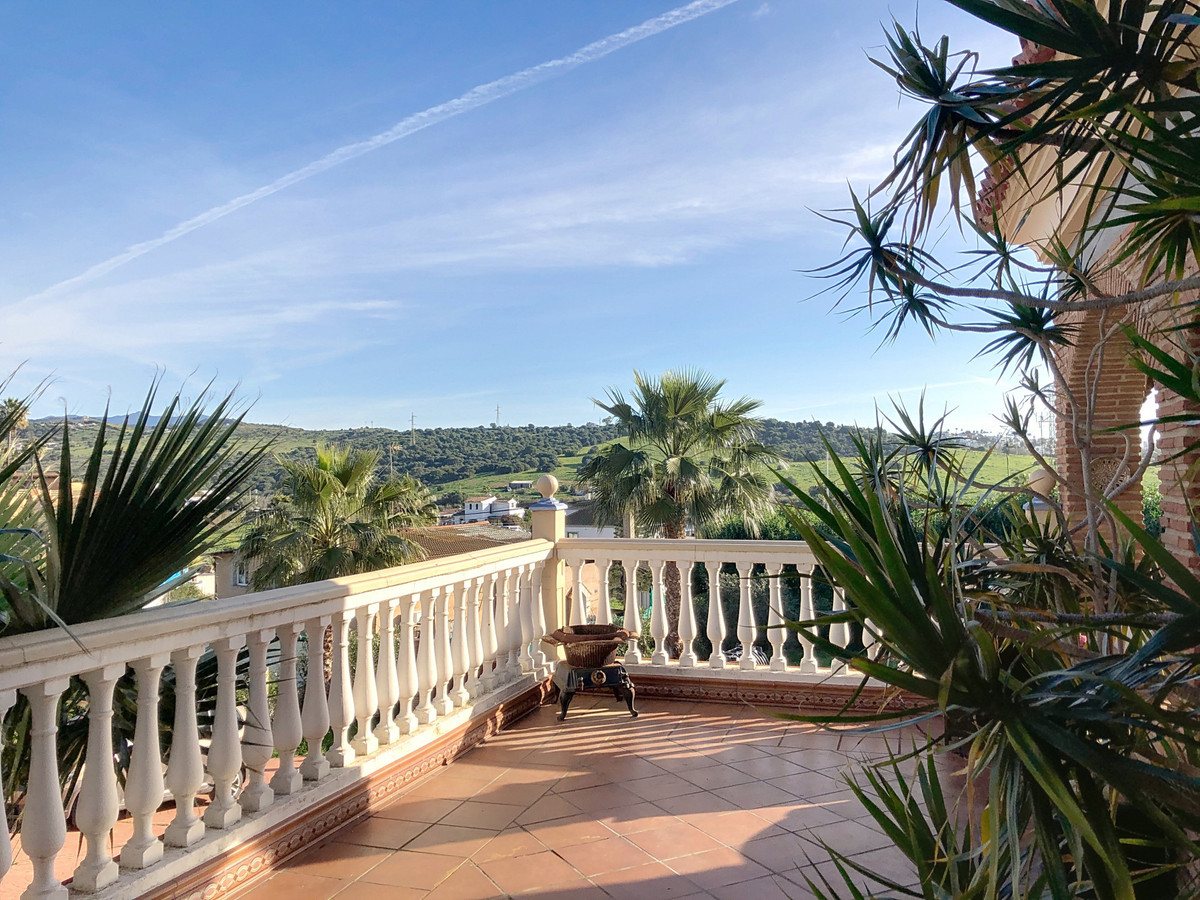 6 Bed Townhouse for sale in Estepona Costa Del Sol, Málaga, Spain