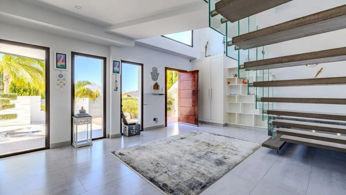 5 Bed Townhouse for sale in Javea Costa Blanca, Alicante, Spain