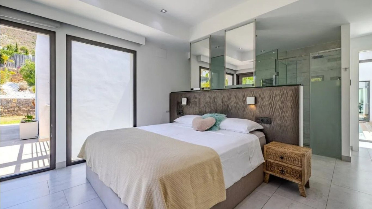 5 Bed Townhouse for sale in Javea Costa Blanca, Alicante, Spain