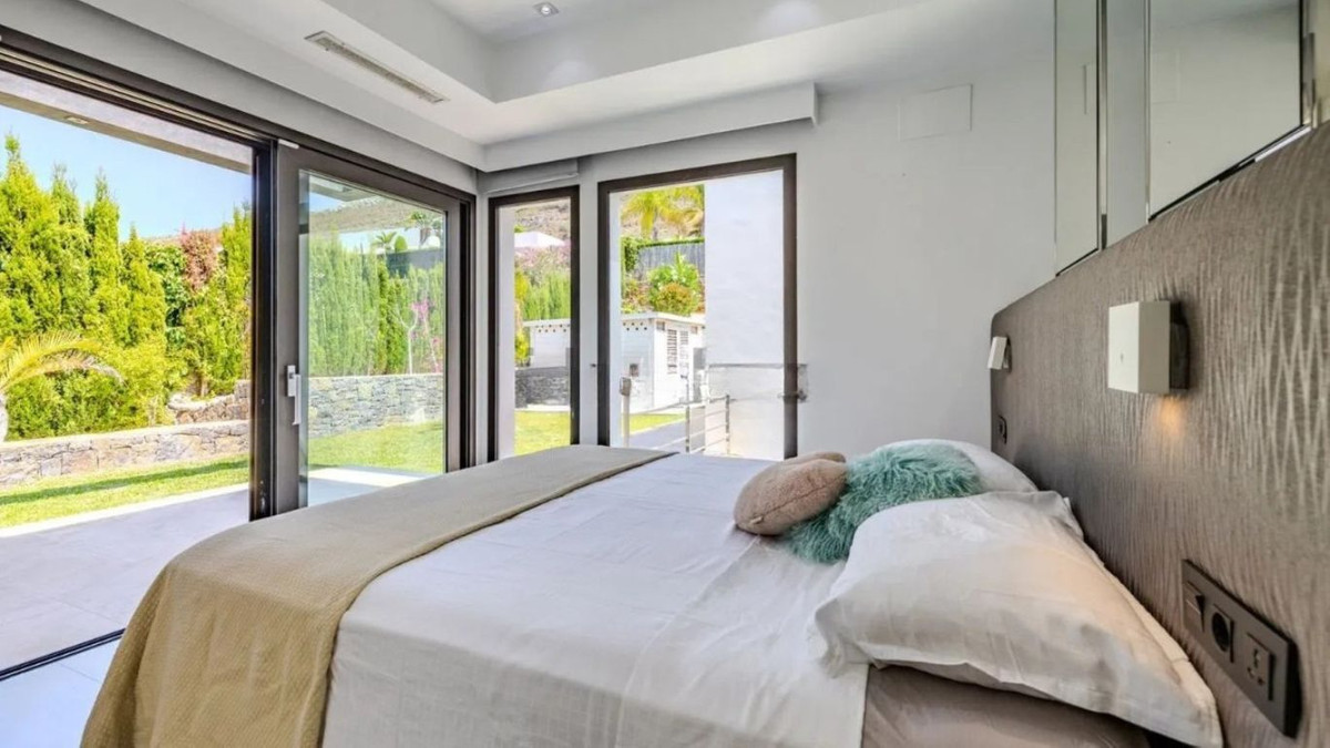 5 Bed Townhouse for sale in Javea Costa Blanca, Alicante, Spain