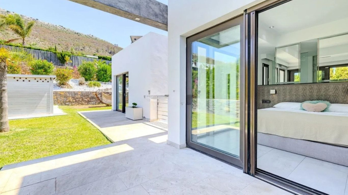 5 Bed Townhouse for sale in Javea Costa Blanca, Alicante, Spain