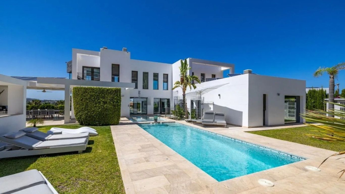 5 Bed Townhouse for sale in Javea Costa Blanca, Alicante, Spain