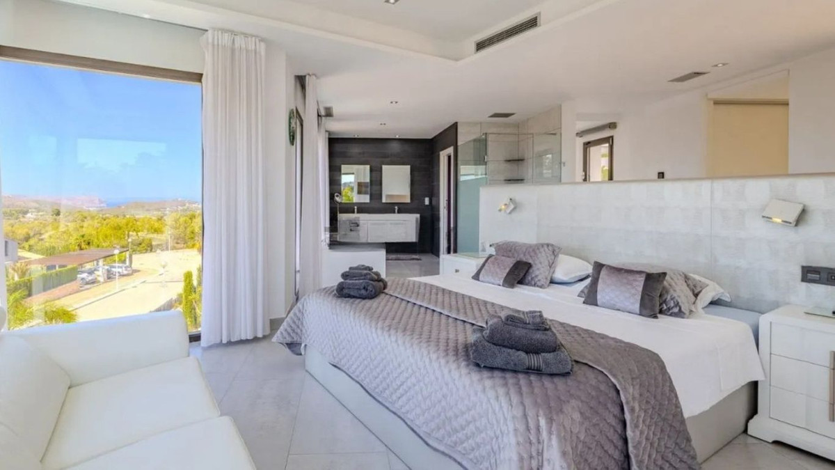5 Bed Townhouse for sale in Javea Costa Blanca, Alicante, Spain