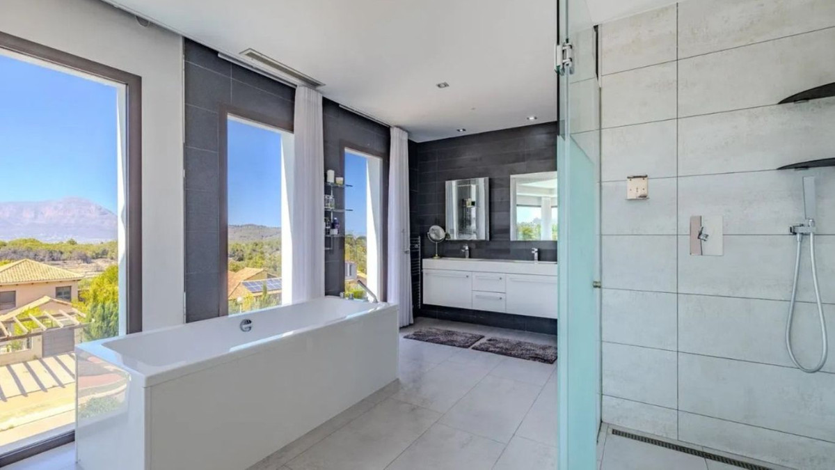 5 Bed Townhouse for sale in Javea Costa Blanca, Alicante, Spain