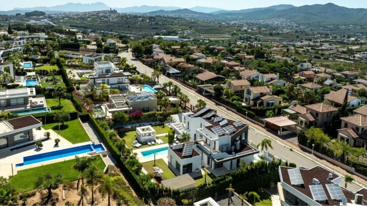 5 Bed Townhouse for sale in Javea Costa Blanca, Alicante, Spain