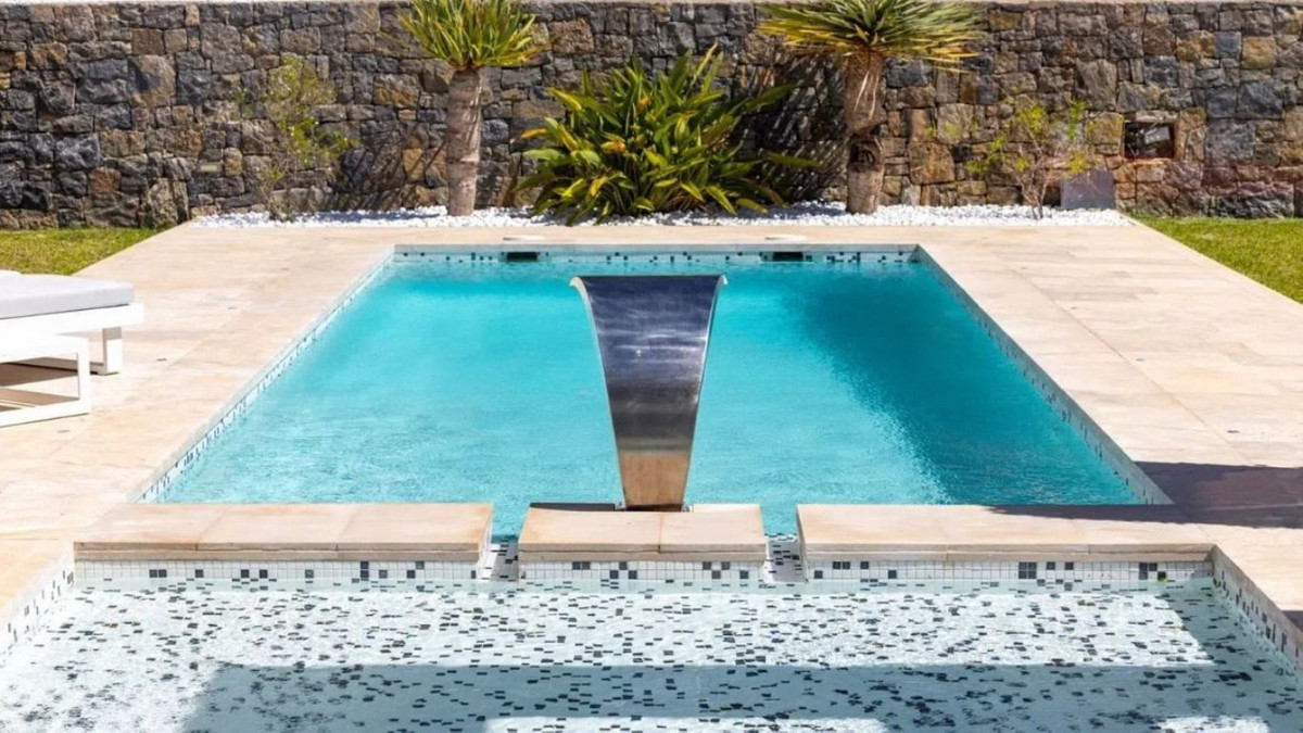 5 Bed Townhouse for sale in Javea Costa Blanca, Alicante, Spain
