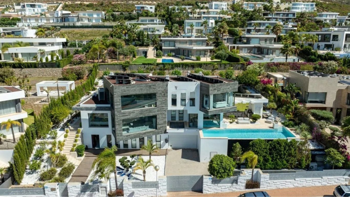 5 Bed Townhouse for sale in Javea Costa Blanca, Alicante, Spain