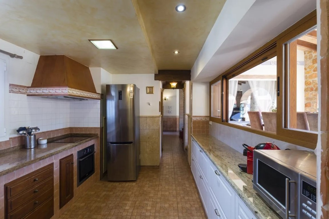 12 Bed Townhouse for sale in Lliber Costa Blanca, Alicante, Spain