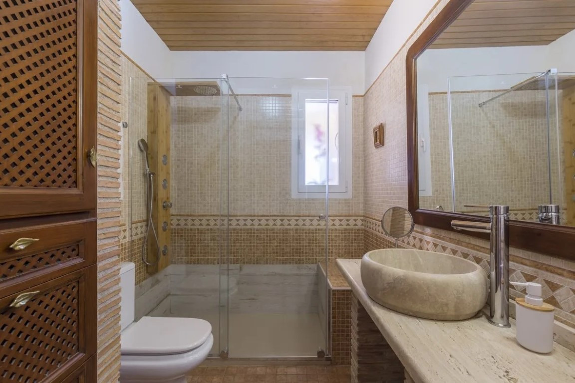 12 Bed Townhouse for sale in Lliber Costa Blanca, Alicante, Spain