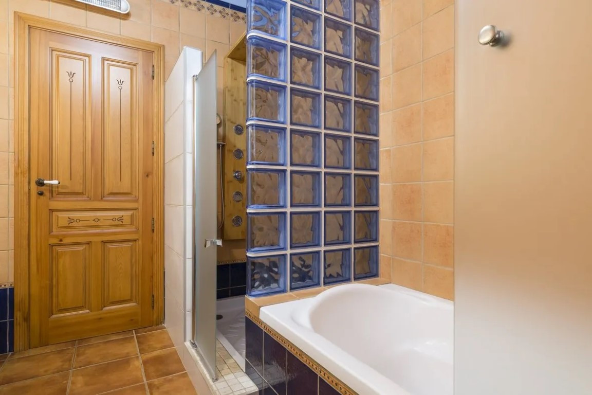 12 Bed Townhouse for sale in Lliber Costa Blanca, Alicante, Spain