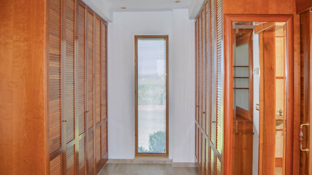 7 Bed Townhouse for sale in Penaguila Costa Blanca, Alicante, Spain
