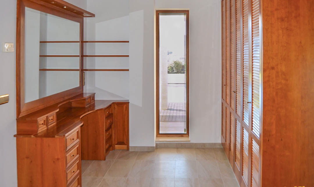 7 Bed Townhouse for sale in Penaguila Costa Blanca, Alicante, Spain