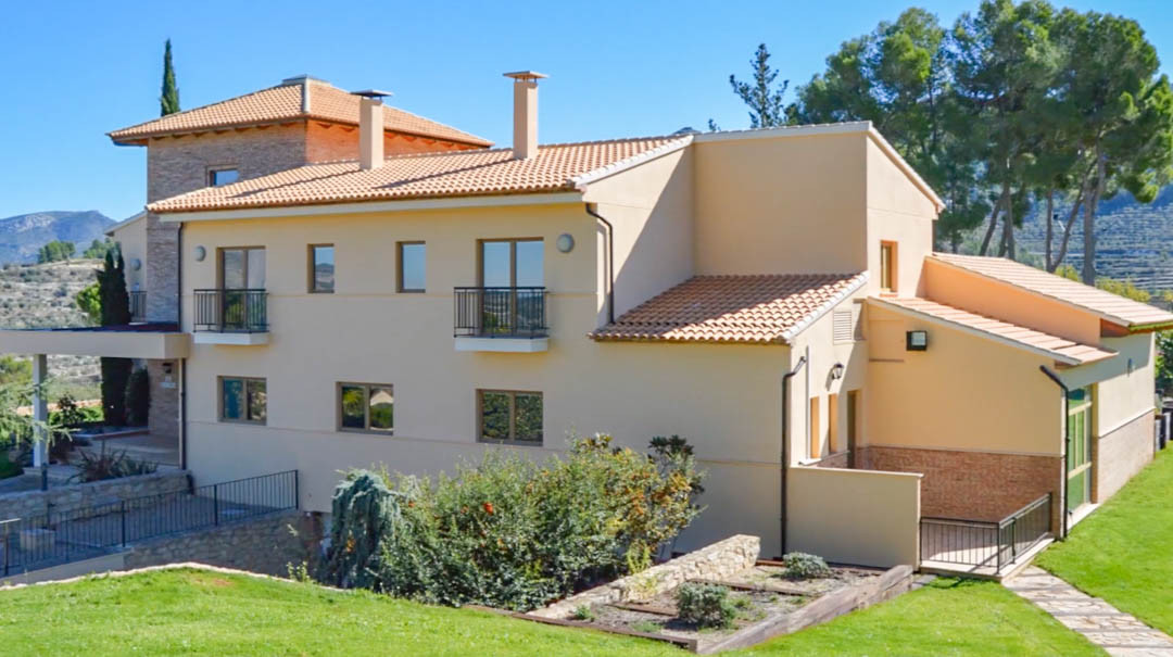 7 Bed Townhouse for sale in Penaguila Costa Blanca, Alicante, Spain