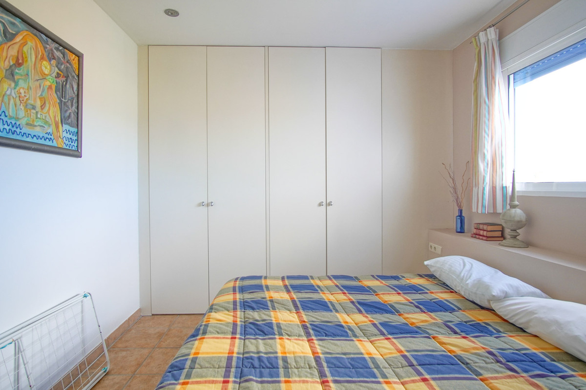 Se vende Villa - Chalet de 4 dormitorios en Costa Blanca, Alicante, España