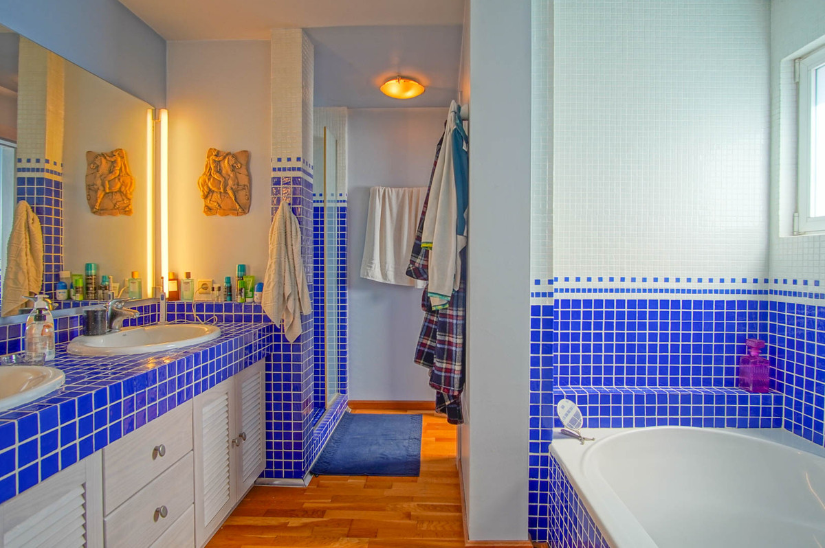 Se vende Villa - Chalet de 4 dormitorios en Costa Blanca, Alicante, España