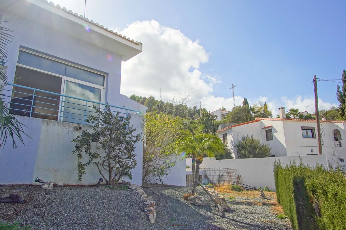 Se vende Villa - Chalet de 4 dormitorios en Costa Blanca, Alicante, España
