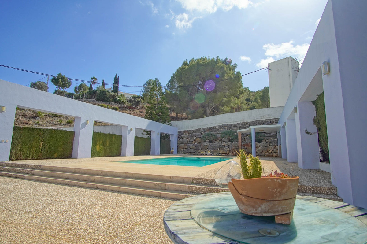 Se vende Villa - Chalet de 4 dormitorios en Costa Blanca, Alicante, España