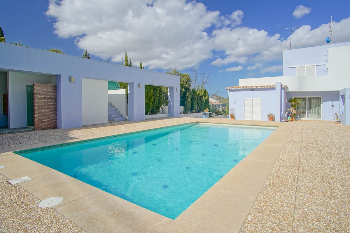 Se vende Villa - Chalet de 4 dormitorios en Costa Blanca, Alicante, España