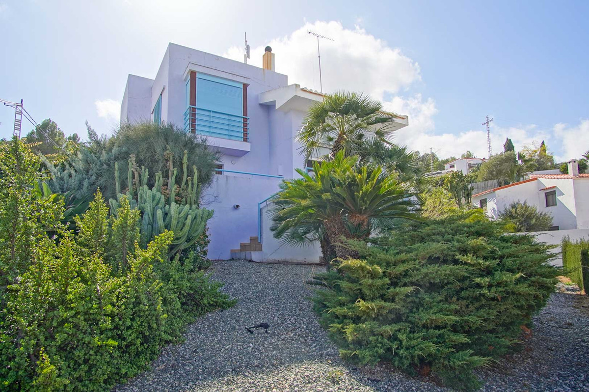 Se vende Villa - Chalet de 4 dormitorios en Costa Blanca, Alicante, España