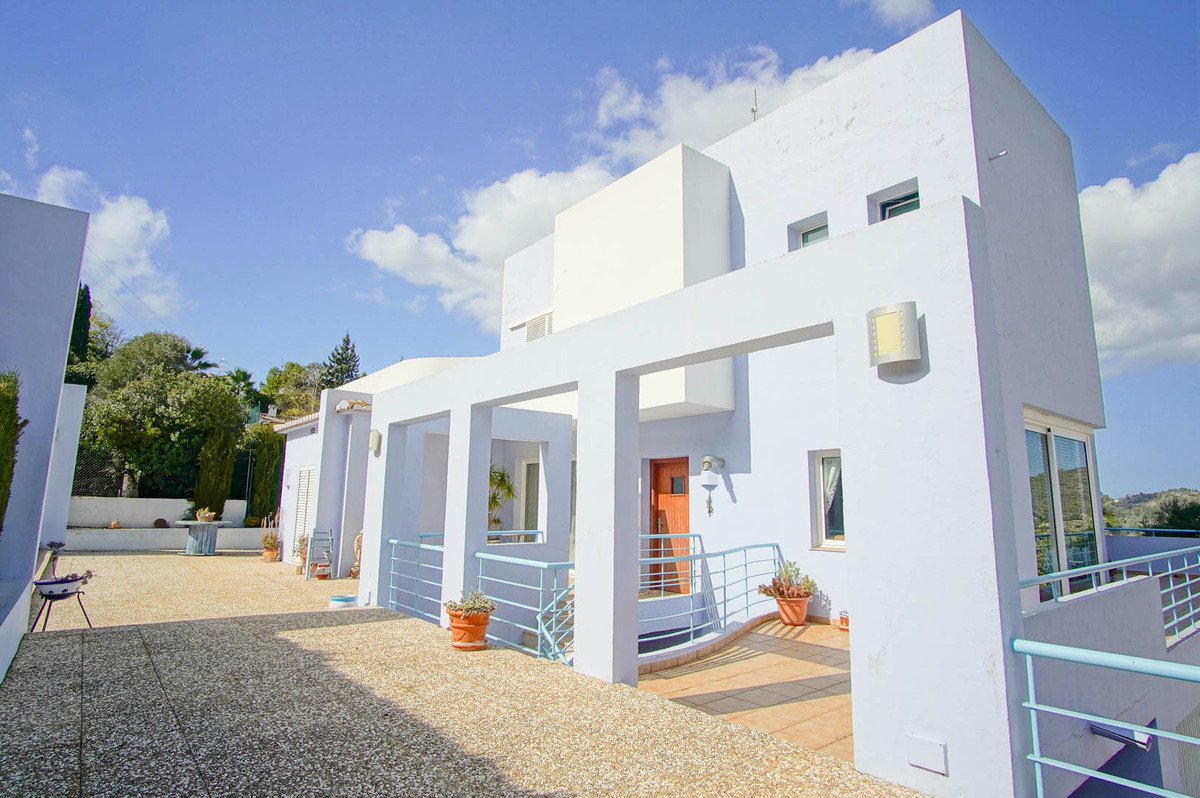 Se vende Villa - Chalet de 4 dormitorios en Costa Blanca, Alicante, España