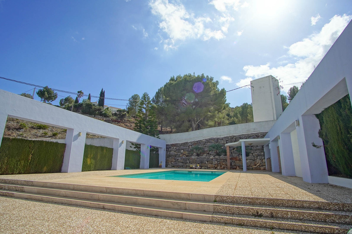 Se vende Villa - Chalet de 4 dormitorios en Costa Blanca, Alicante, España