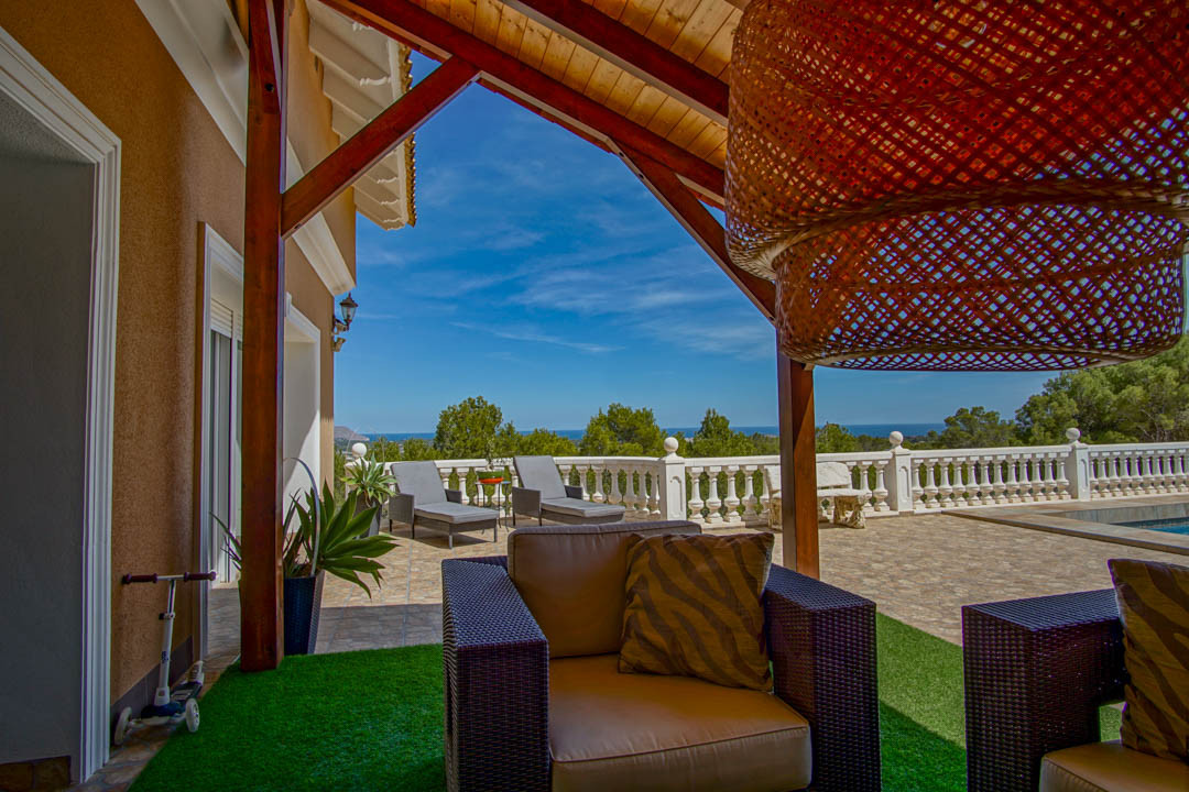 8 Bed Townhouse for sale in La Nucia Costa Blanca, Alicante, Spain