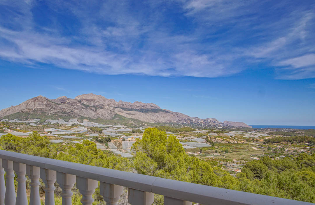 8 Bed Townhouse for sale in La Nucia Costa Blanca, Alicante, Spain