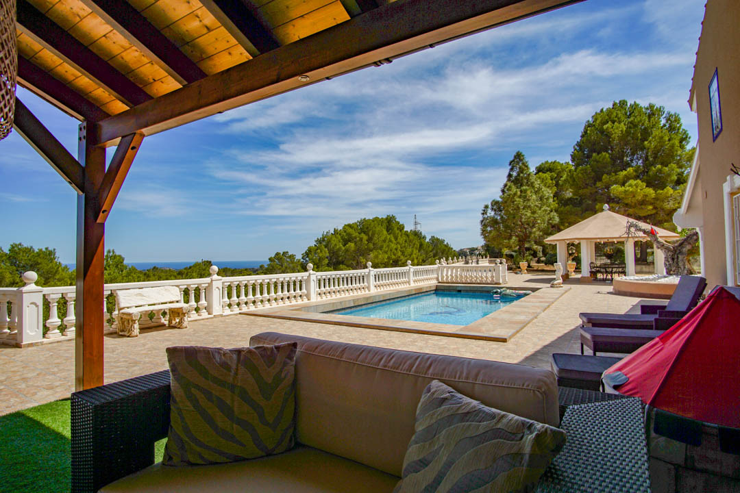8 Bed Townhouse for sale in La Nucia Costa Blanca, Alicante, Spain