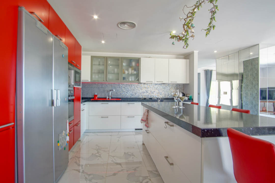 8 Bed Townhouse for sale in La Nucia Costa Blanca, Alicante, Spain