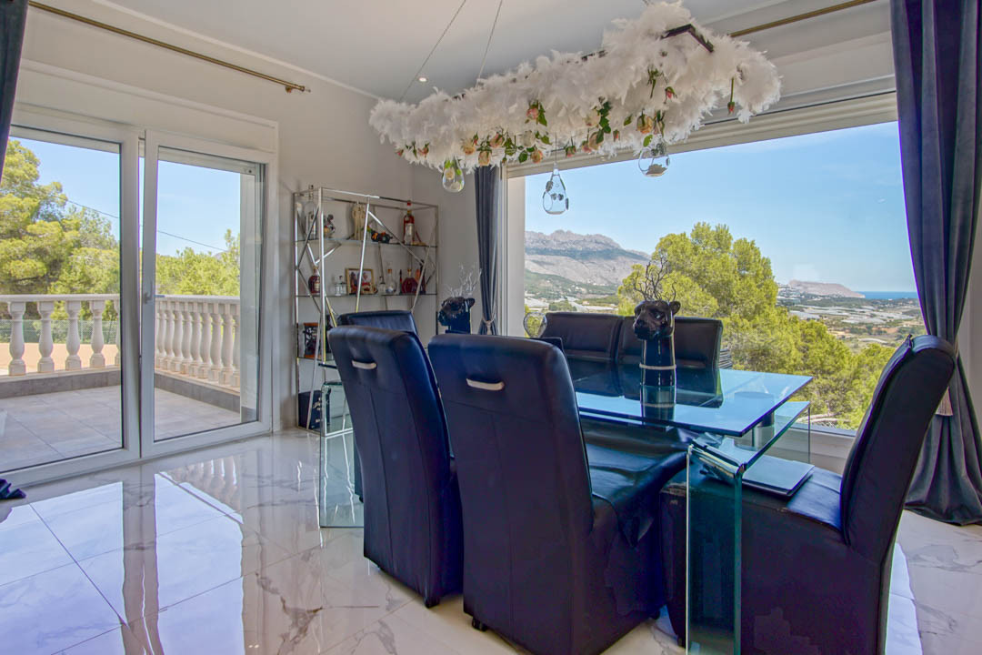 8 Bed Townhouse for sale in La Nucia Costa Blanca, Alicante, Spain