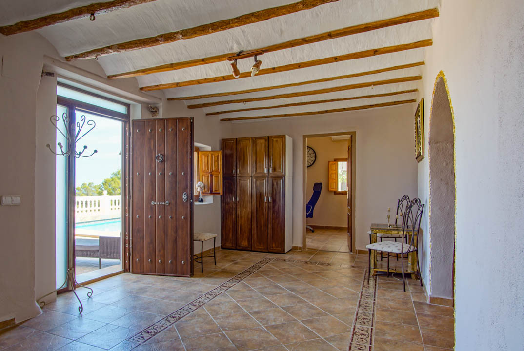 8 Bed Townhouse for sale in La Nucia Costa Blanca, Alicante, Spain