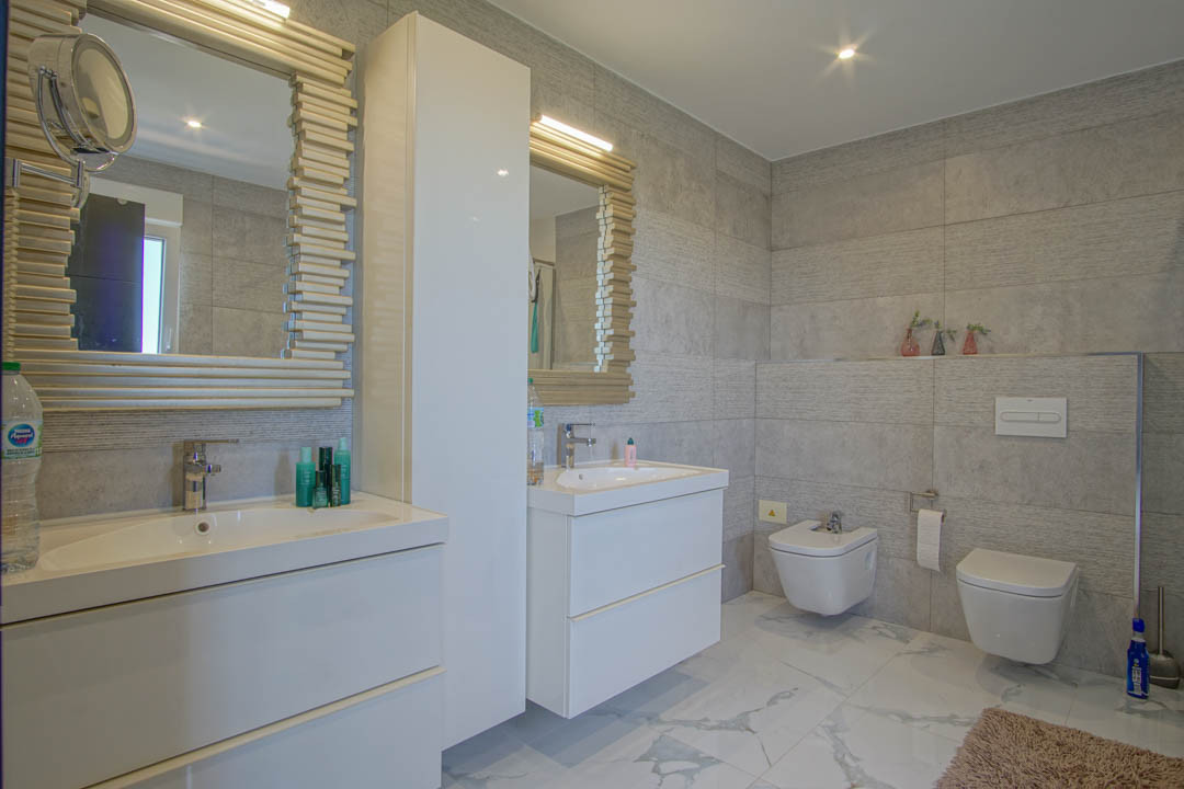 8 Bed Townhouse for sale in La Nucia Costa Blanca, Alicante, Spain