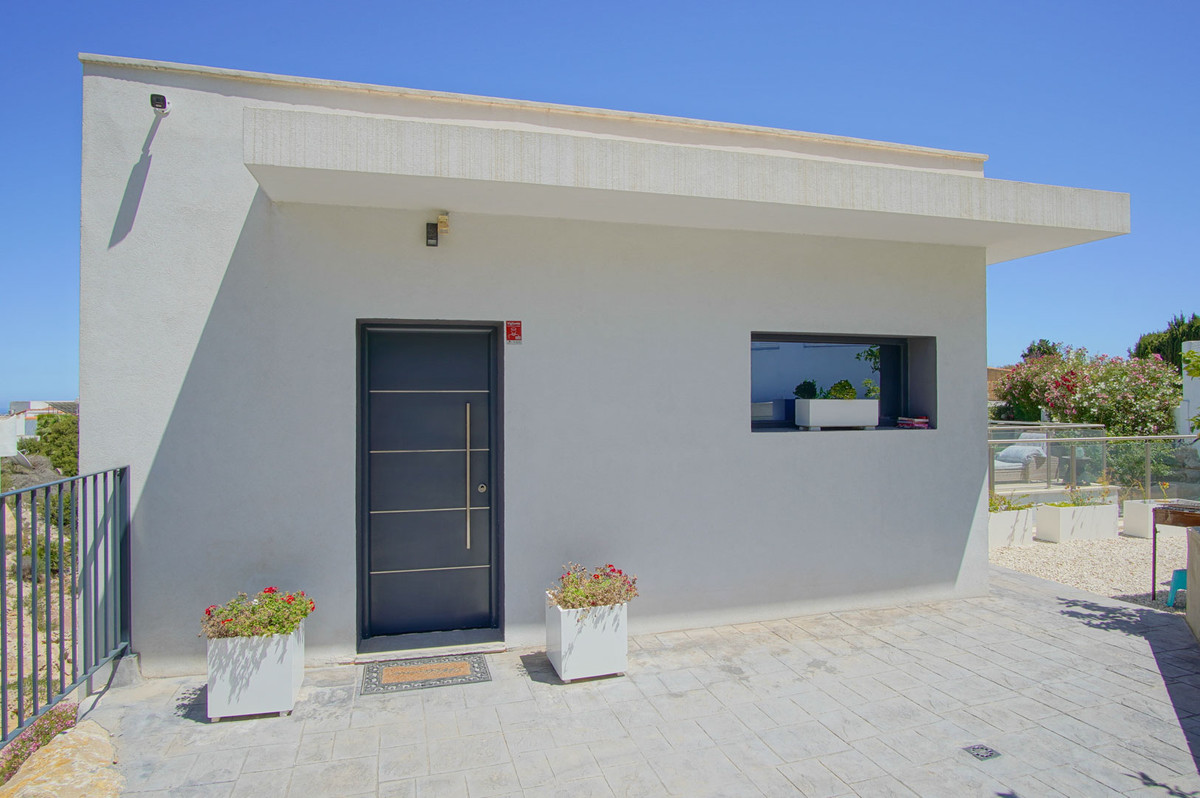 4 Bed Townhouse for sale in Cumbre Del Sol Costa Blanca, Alicante, Spain