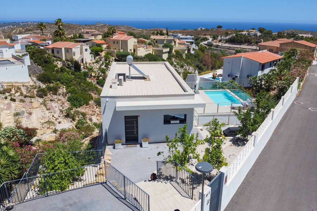4 Bed Townhouse for sale in Cumbre Del Sol Costa Blanca, Alicante, Spain