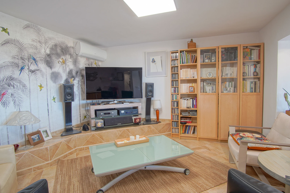 5 Bed Townhouse for sale in Pego Costa Blanca, Alicante, Spain