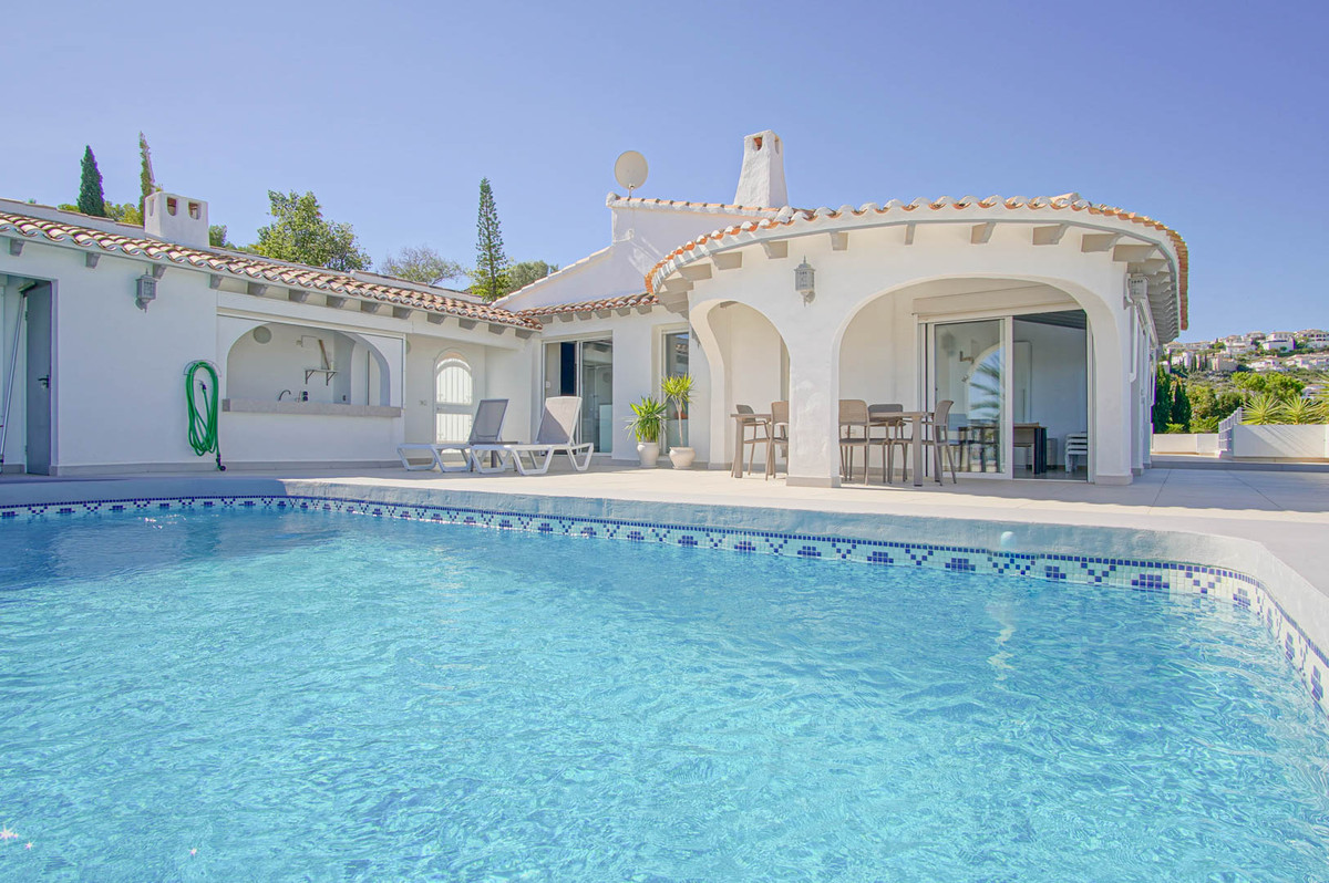 5 Bed Townhouse for sale in Pego Costa Blanca, Alicante, Spain