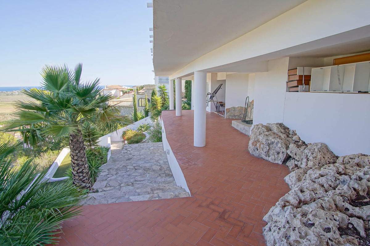 5 Bed Townhouse for sale in Pego Costa Blanca, Alicante, Spain