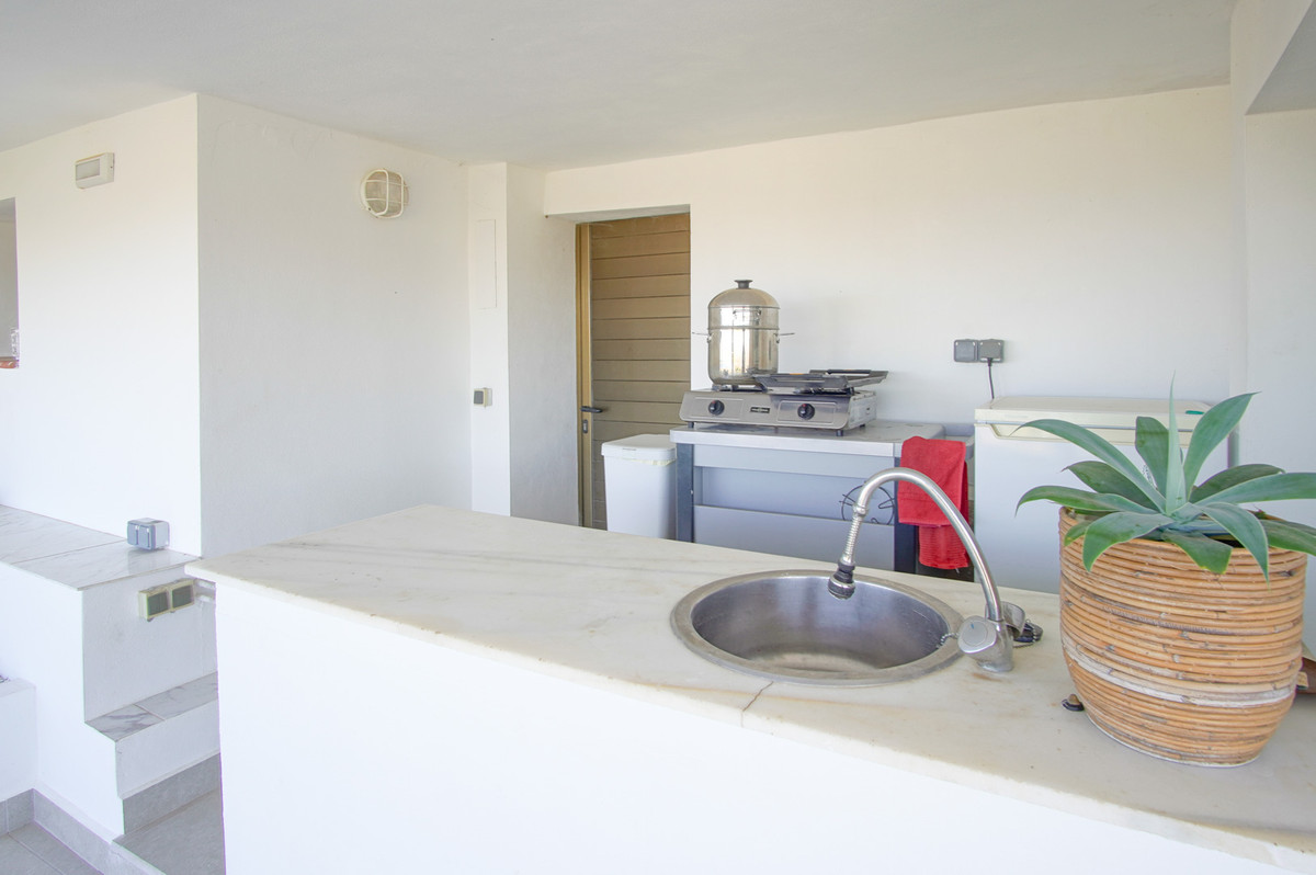 5 Bed Townhouse for sale in Pego Costa Blanca, Alicante, Spain
